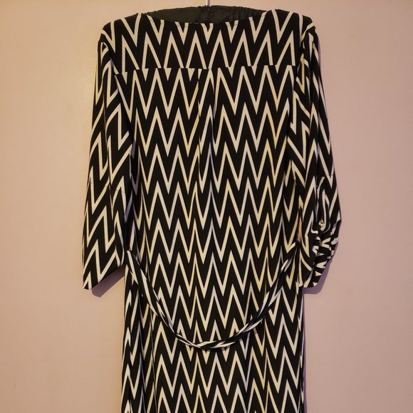 Tristan Size Medium Women's Zig Zag Dress - Gentlyf Used - Picture 4 of 8